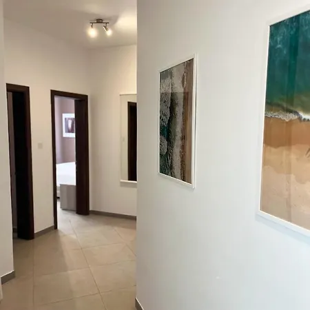 St Julian's Modern And Spacious 4 Bedroom San Ġiljan